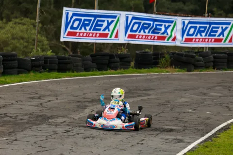 Fotografía 35 del Round 1